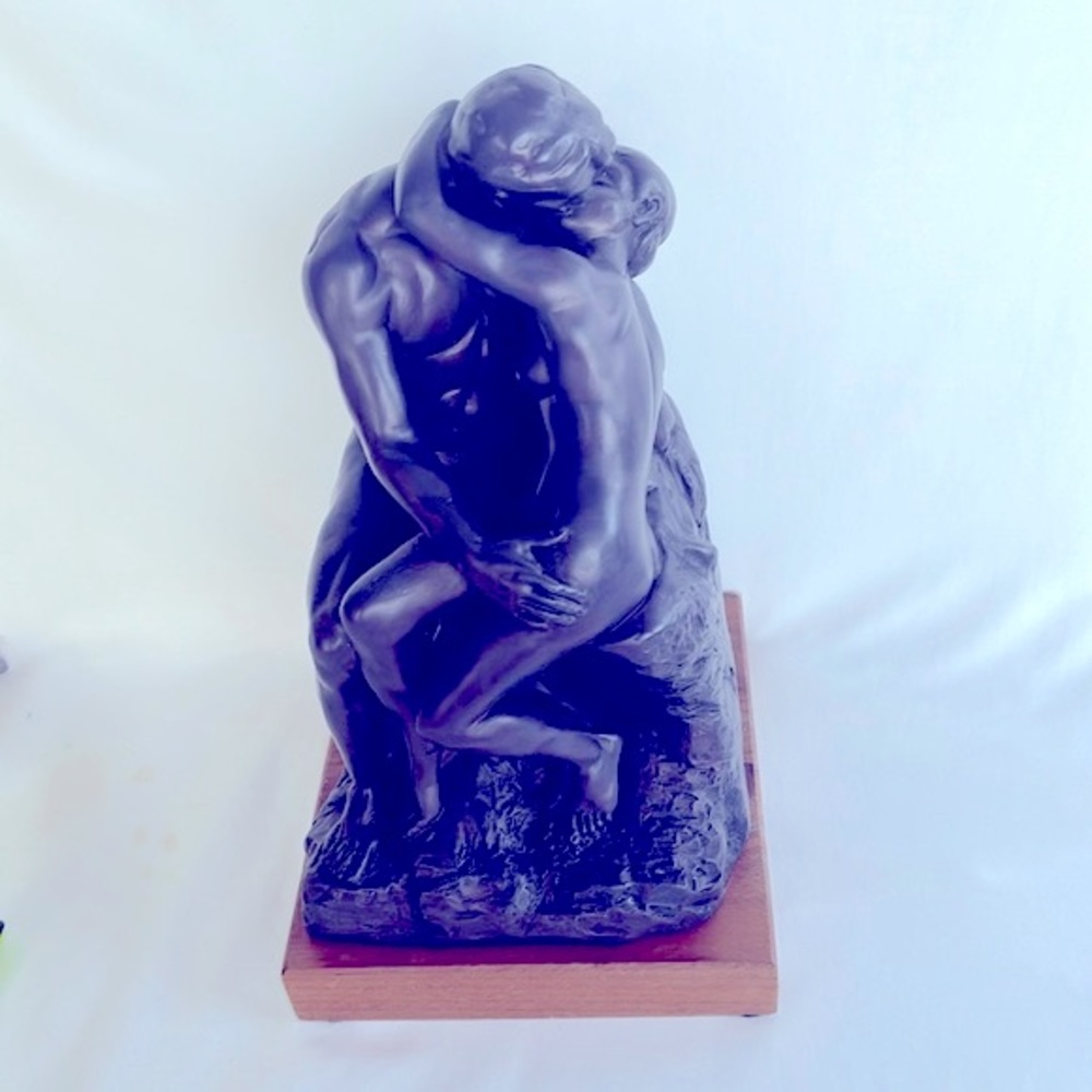Pre-Loved The Kiss Figurines by Austin Productions - Plaster & Wood Base